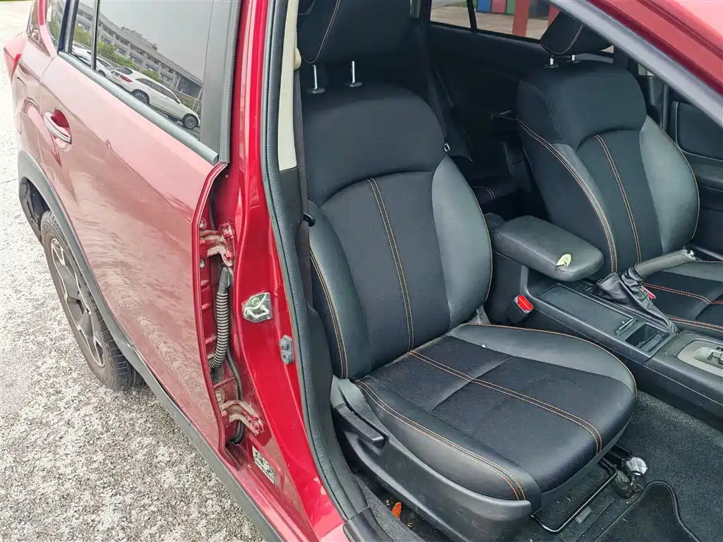 Subaru XV 2014 2.0i Comfort фото 17