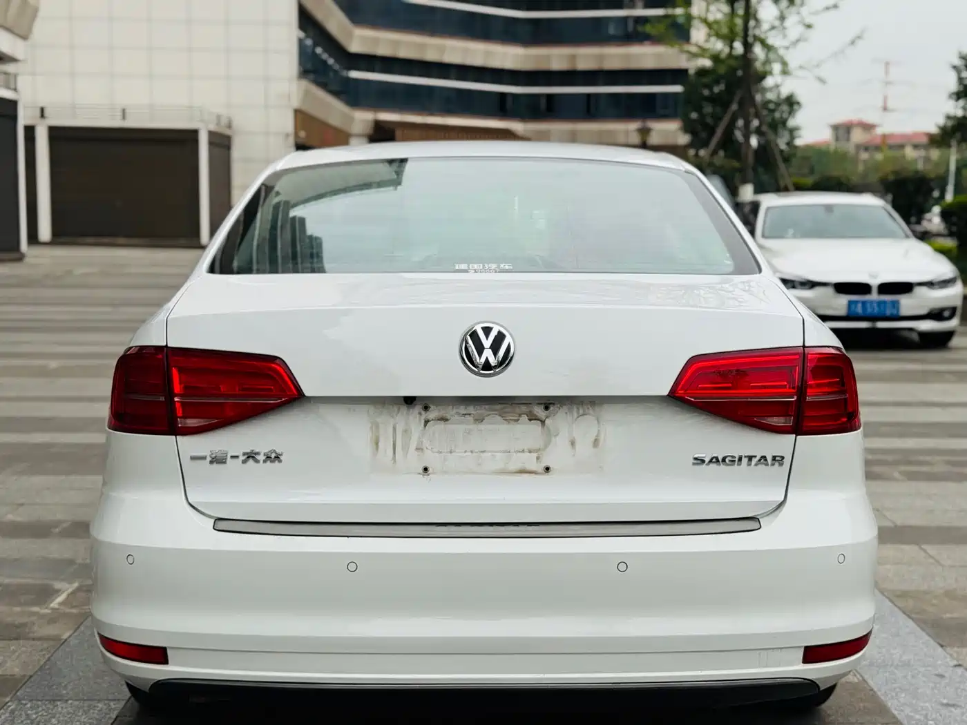 Volkswagen Sagitar 2018 1.6L Automatic Comfort фото 7