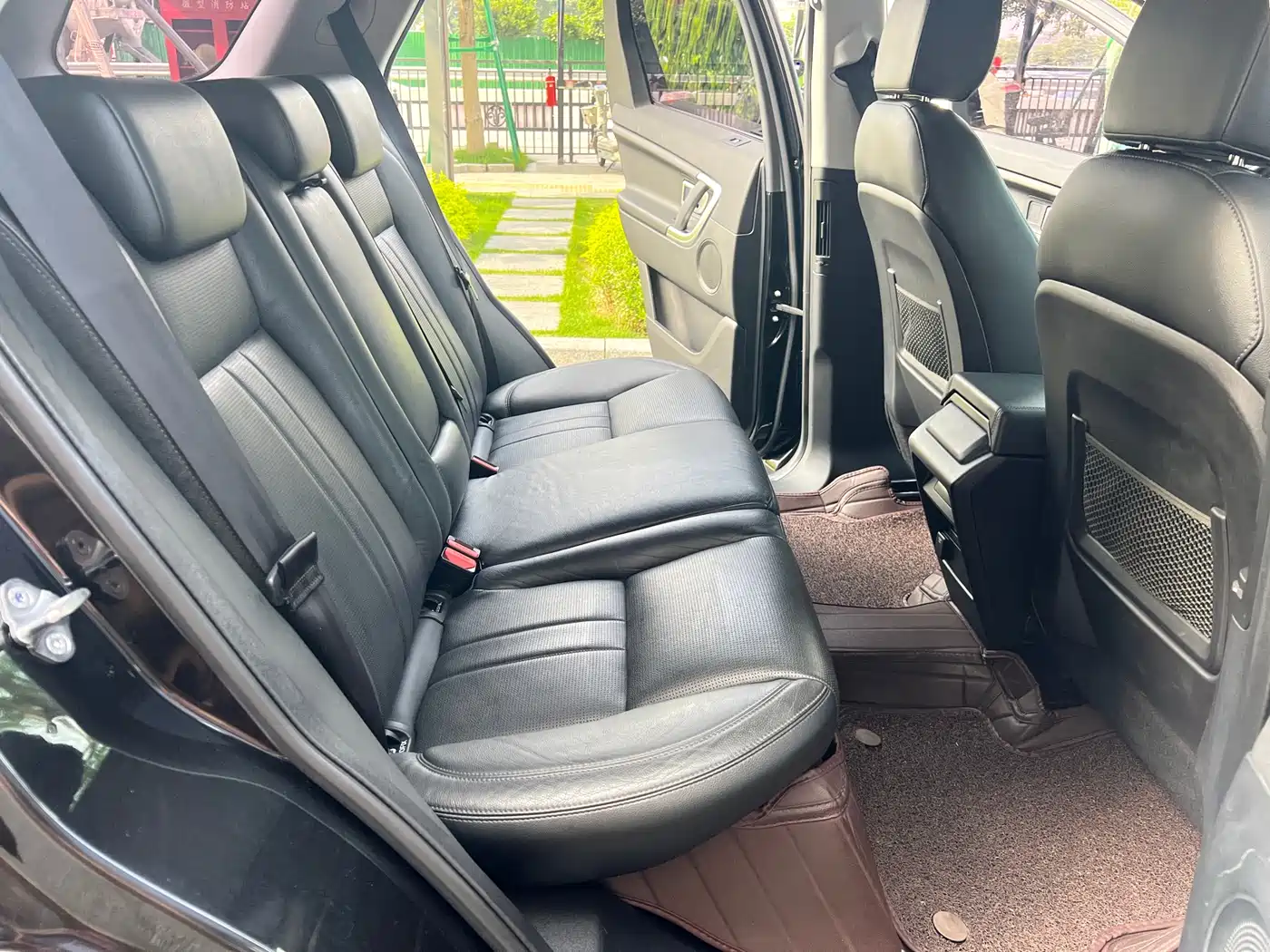 Land Rover Discovery Sport 2018 240PS SE Edition фото 15