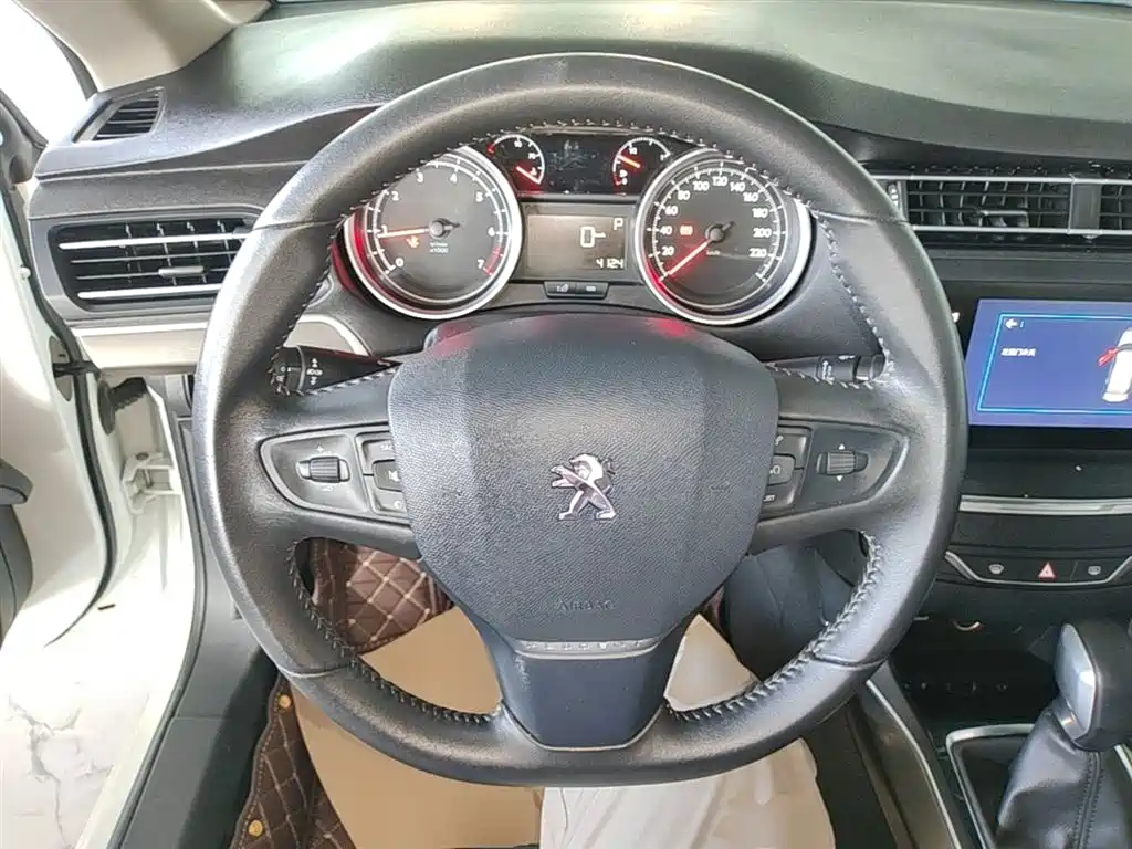 Peugeot 408 2018 350THP Automatic Luxury Edition фото 11