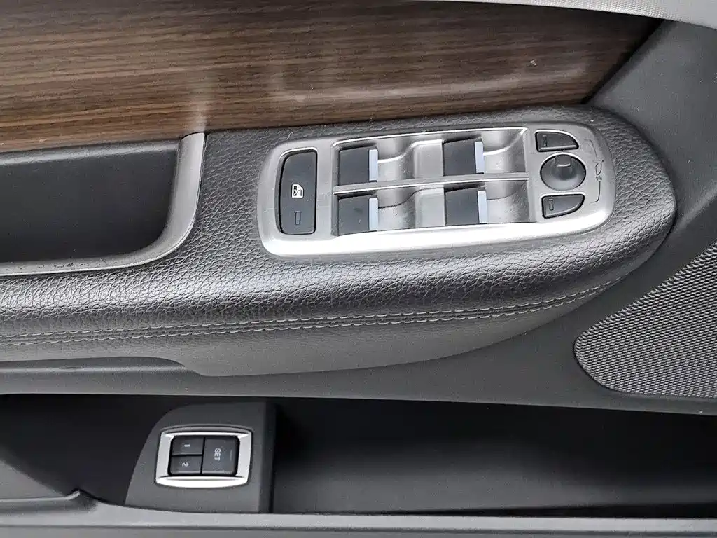 Jaguar XF 2015 2015 XF 2.0T 80th Anniversary Elegance Edition