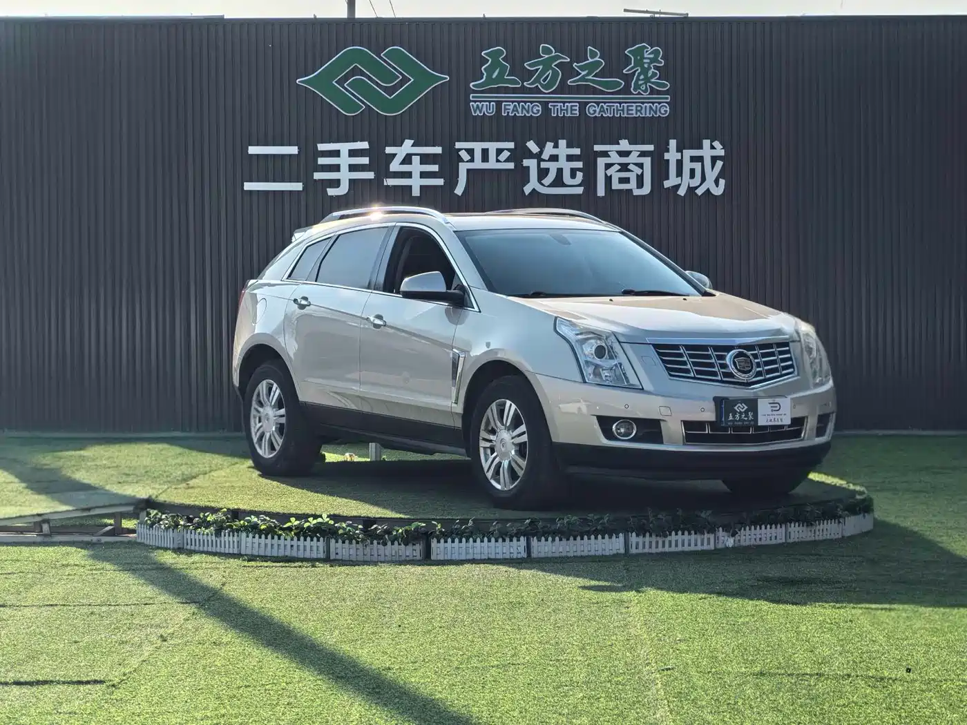 Cadillac SRX 2013 3.0L Elite фото 3