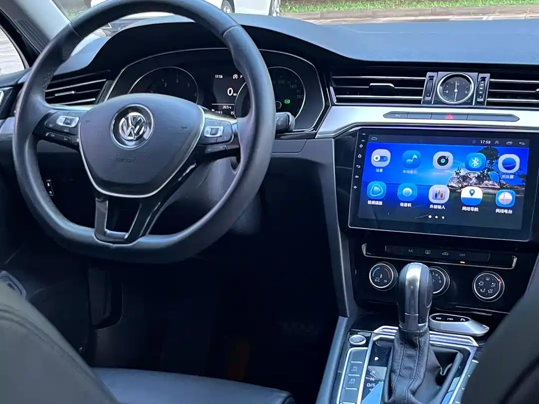 Volkswagen Magotan 2017 330TSI DSG Leading фото 10