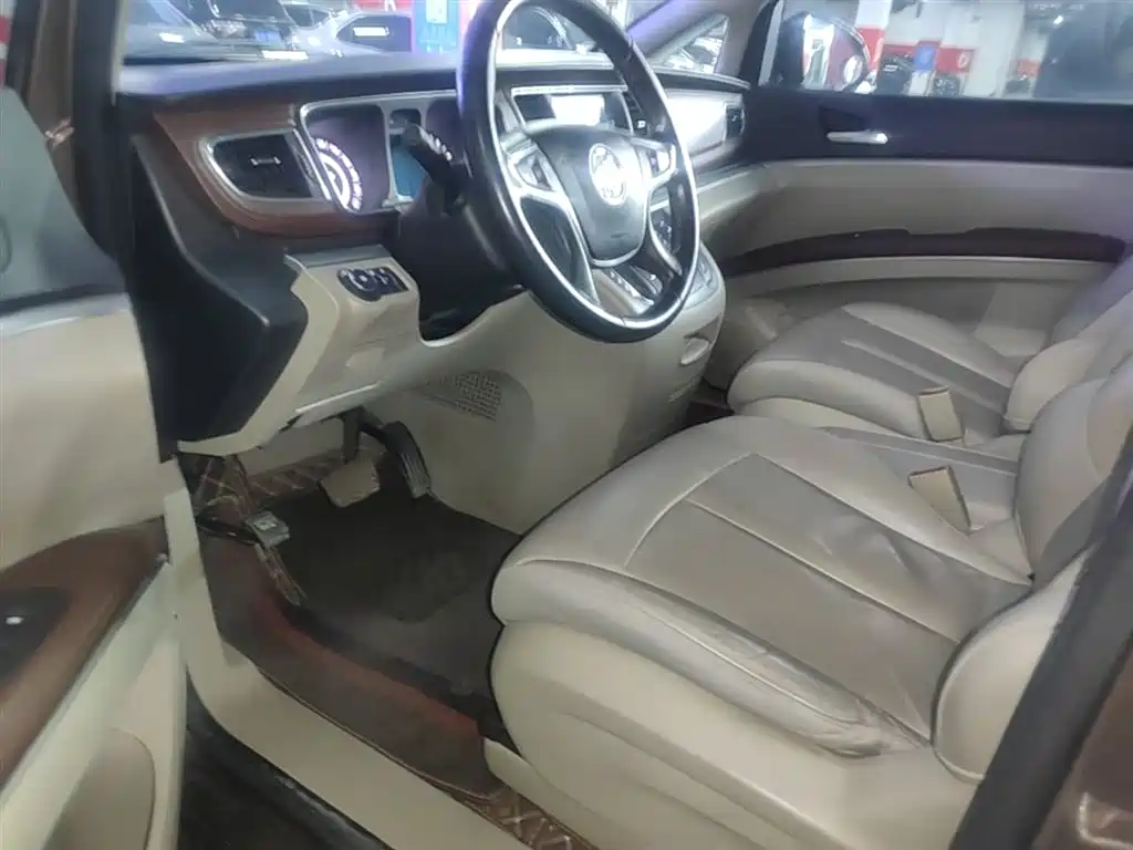 Buick GL8 2018 28T Luxury Model China VI фото 14
