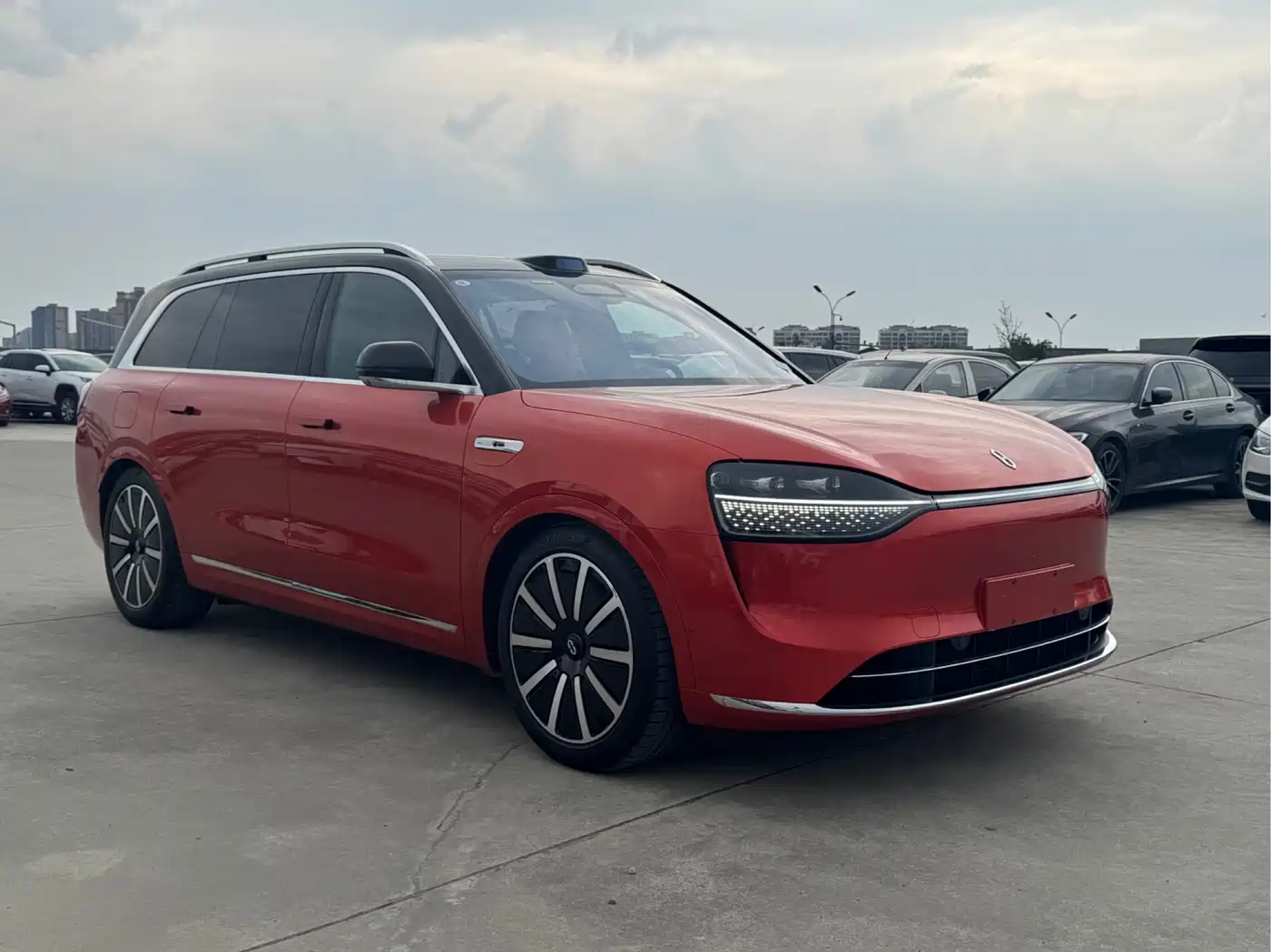 AITO Wenjie AITO M9 2024 Extended Range Ultra 42kWh 6-Seater фото 3