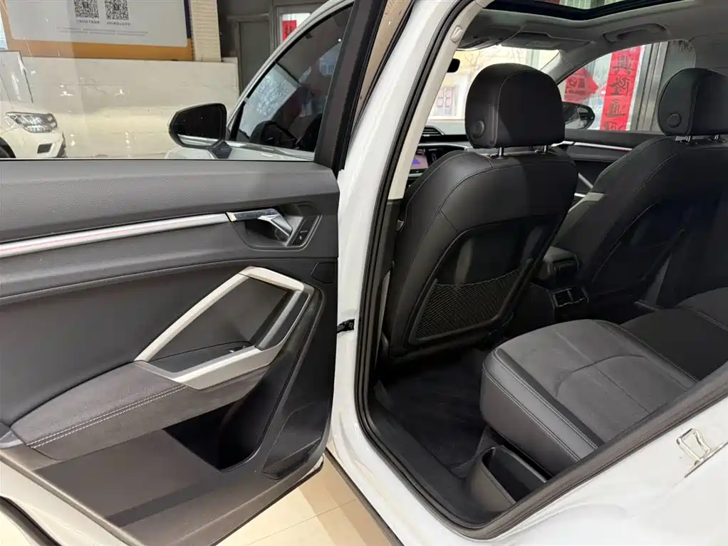 Audi Q3 2022 35 TFSI Fashion Dynamic фото 17
