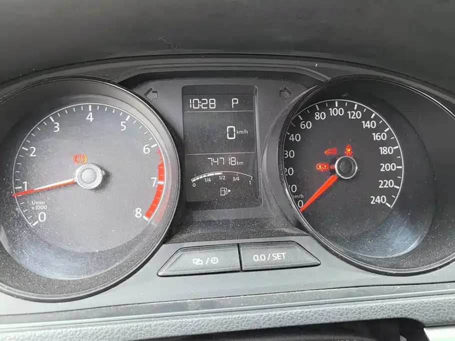 Volkswagen Lavida 2017 1.6L Automatic Trend Edition фото 14