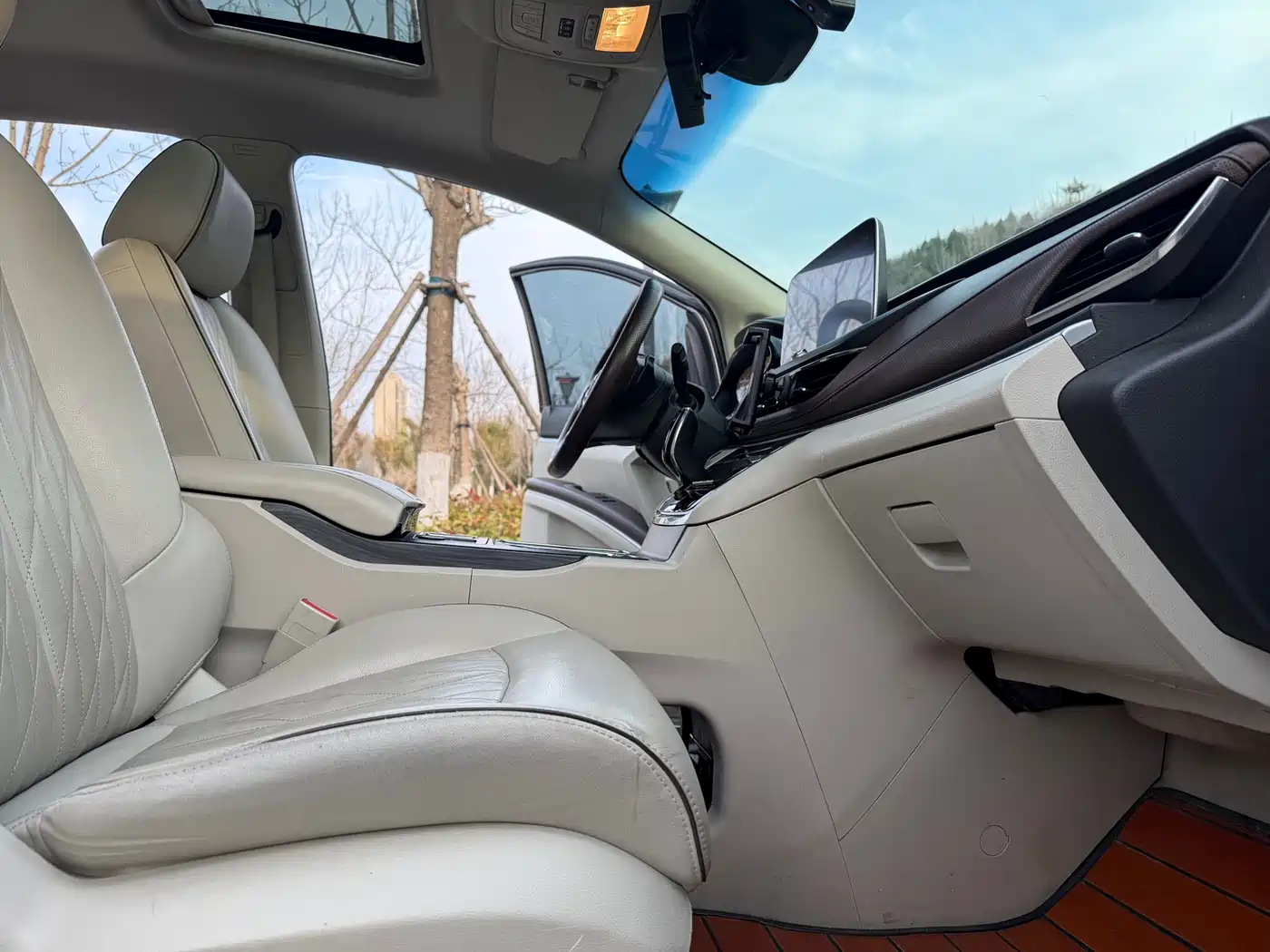 Buick GL8 2021 Land Business Class 652T Premium фото 10