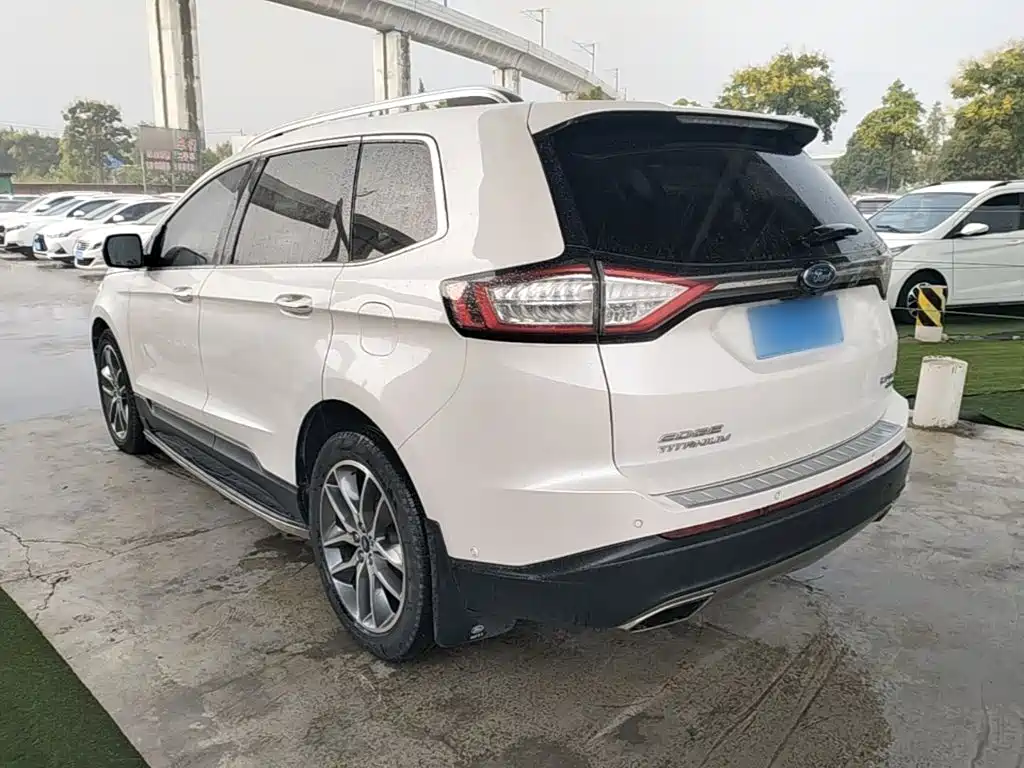 Фото 5 - Ford Edge