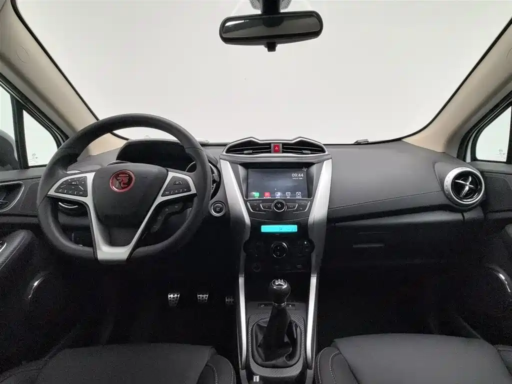 BYD Yuan 2017 1.5L Manual Cool Connect фото 5