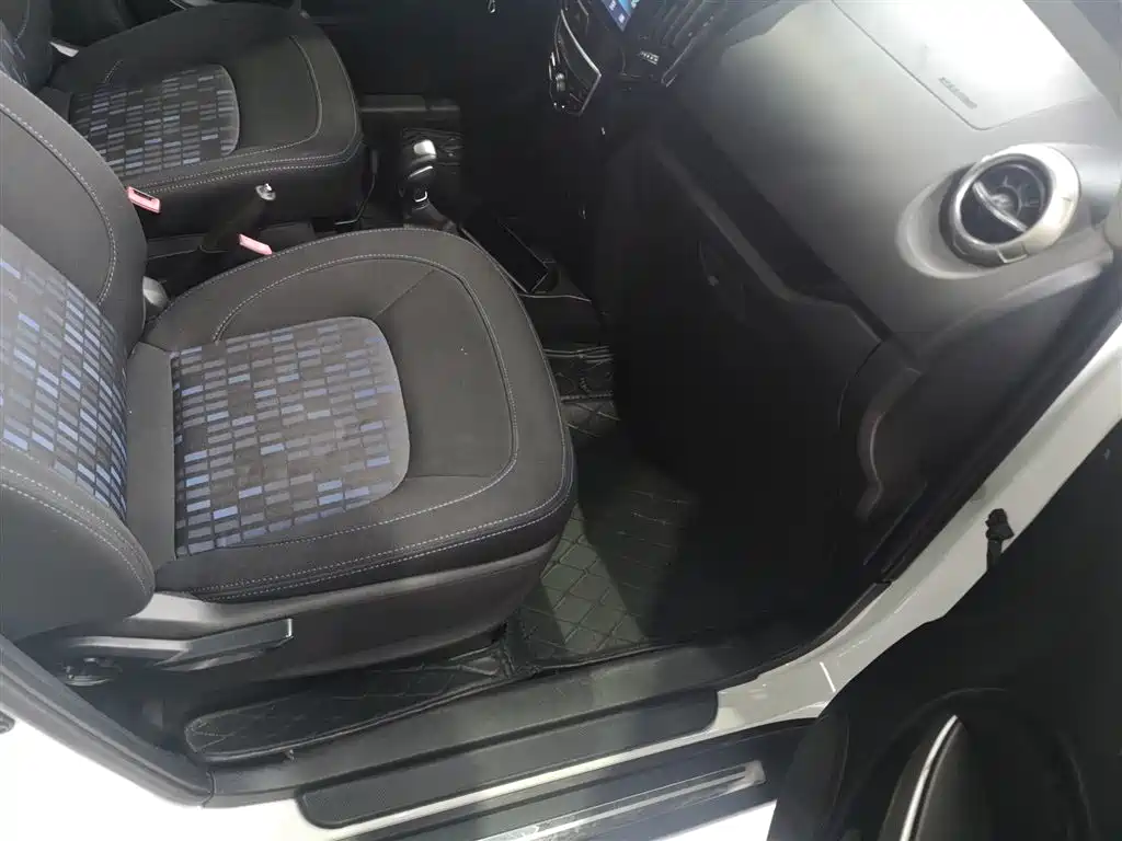 Haval H1 2016 Red Label 1.5L AMT Comfort фото 20