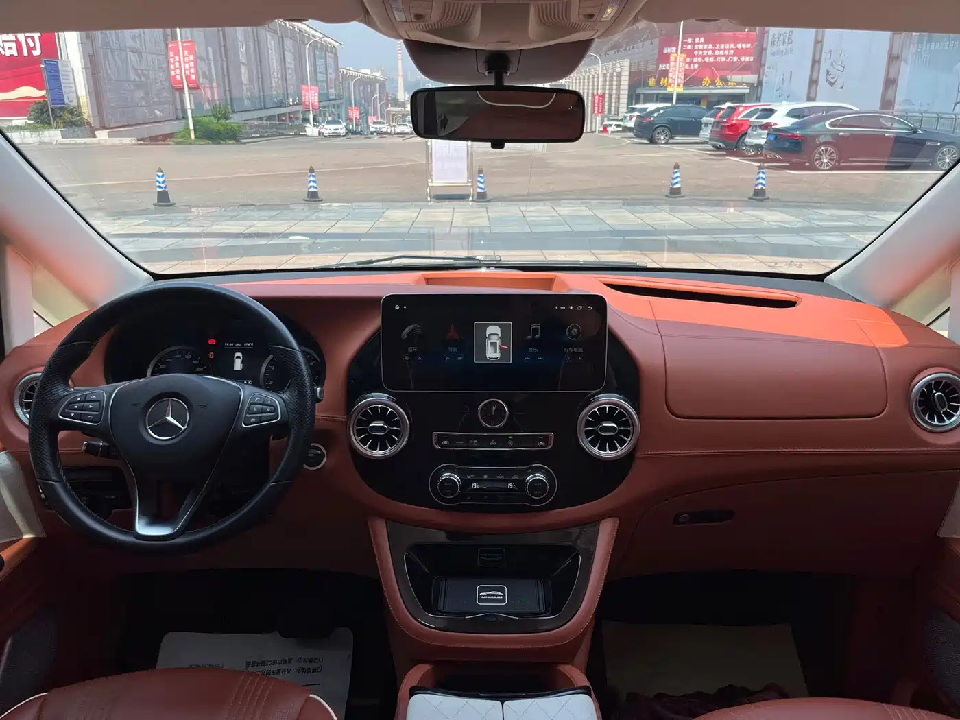 Mercedes-Benz Vito 2023 2.0T Business 7-Seater фото 7