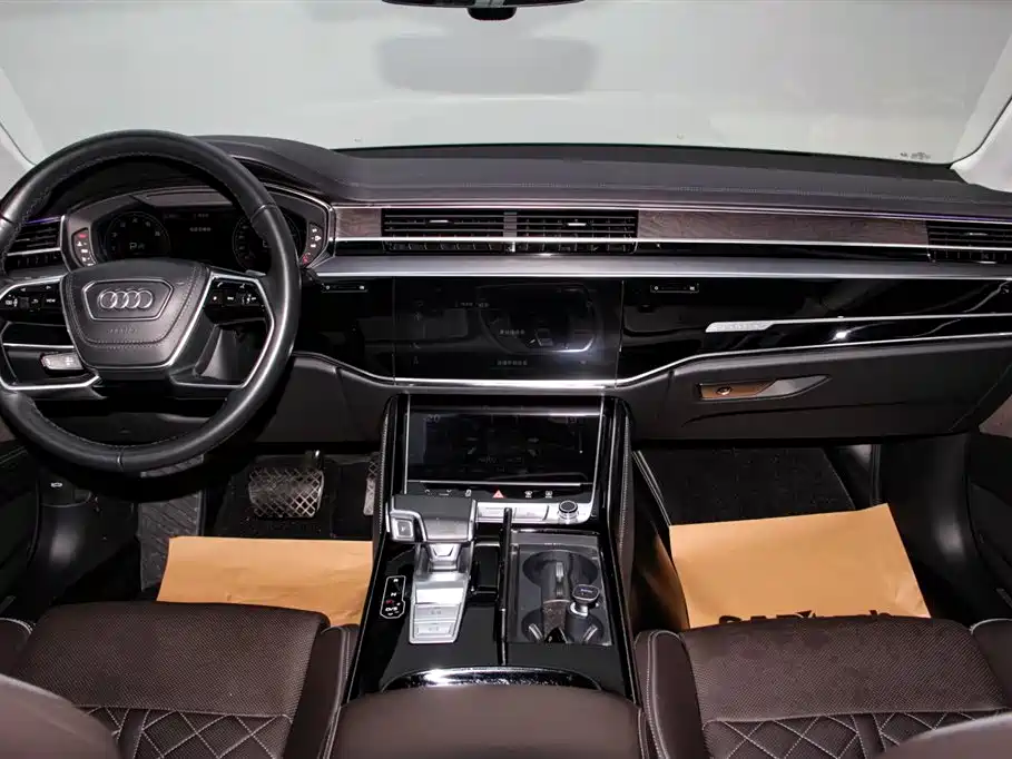 Audi A8 2023 A8L 50 TFSI quattro Exclusive фото 22