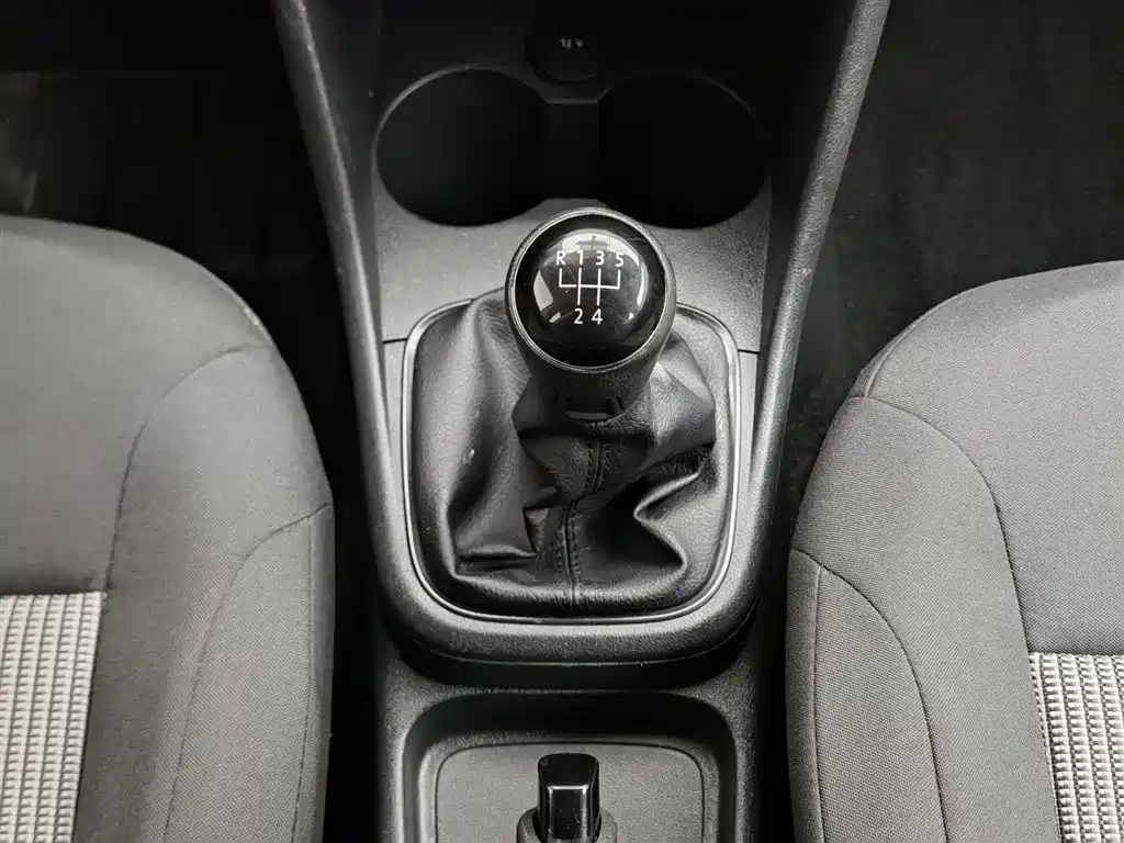 Volkswagen Polo 2016 1.4L Manual Trend фото 13
