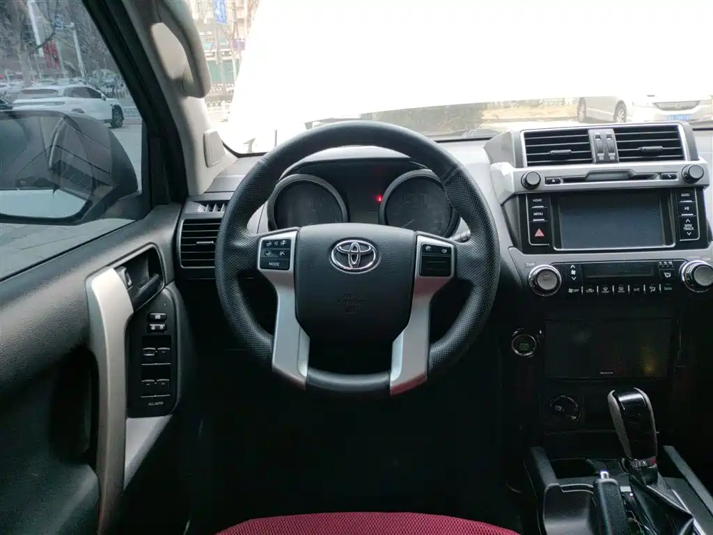 Toyota Prado 2015 2.7L Automatic Standard фото 7