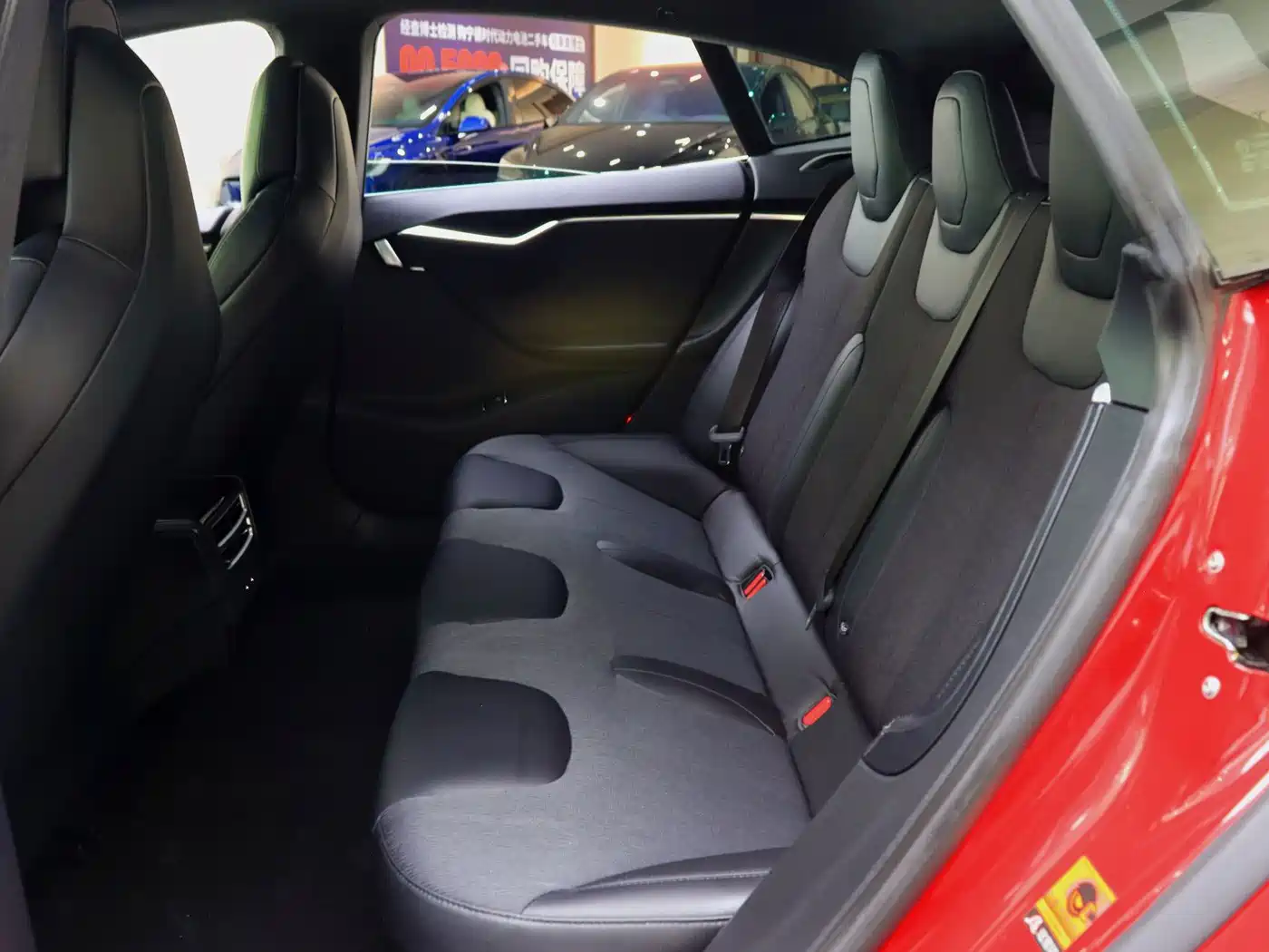 TESLA MODEL S