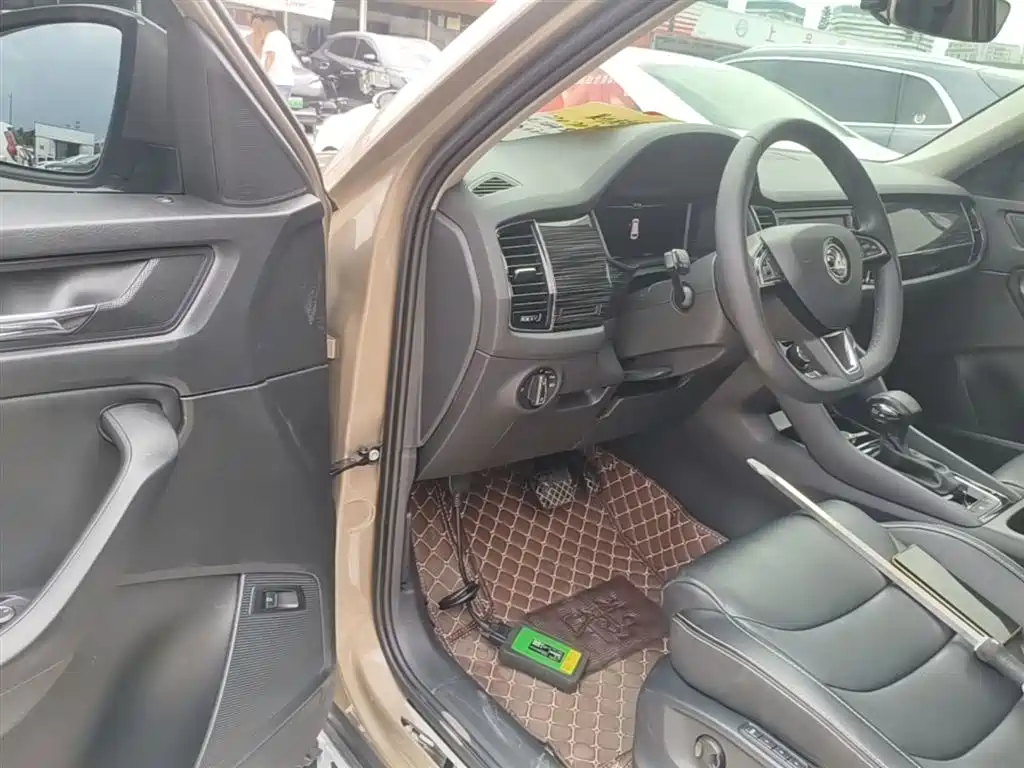 Škoda Kodiaq 2019 Facelift TSI330 7-Seater 2WD Luxury Premium Edition China VI фото 16