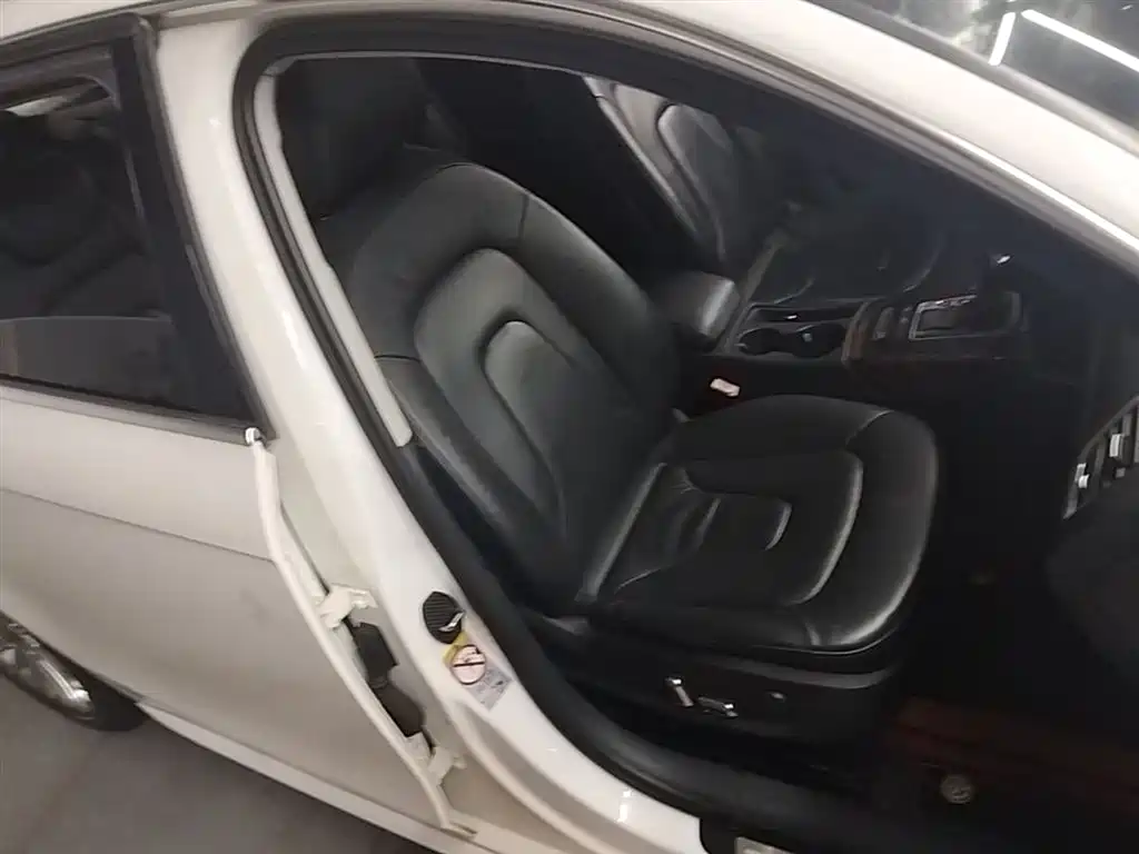 Audi A4L 2015 35 TFSI Auto Comfort фото 25