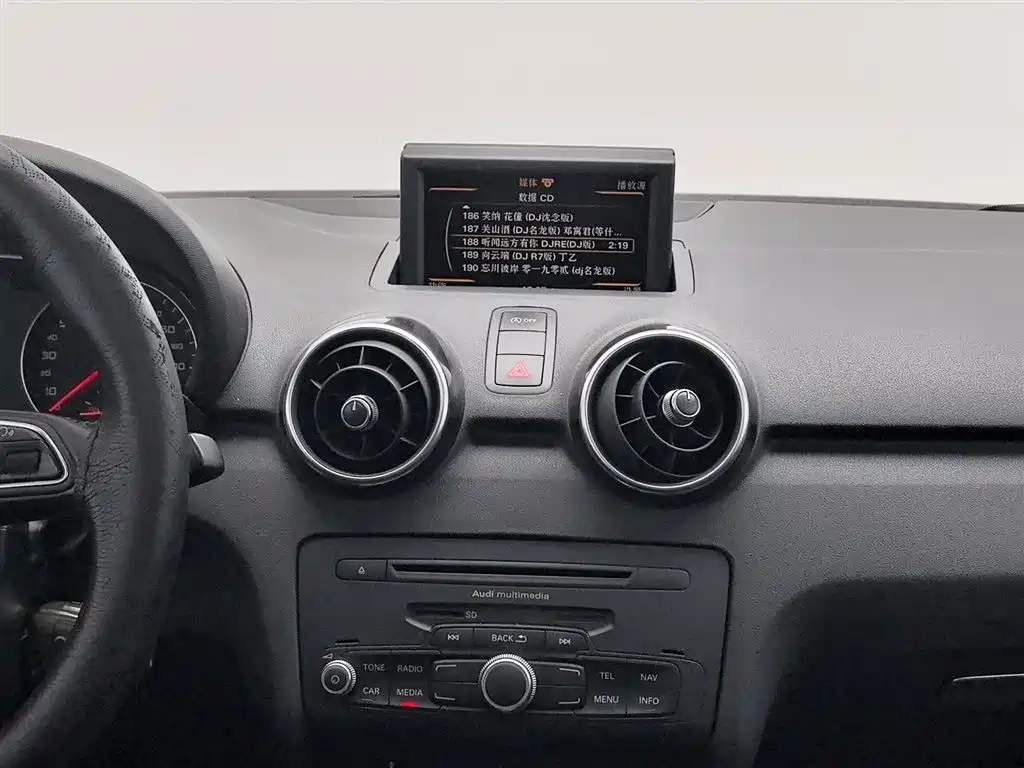Audi A1 2013 Model 30 TFSI Sportback Ego фото 12