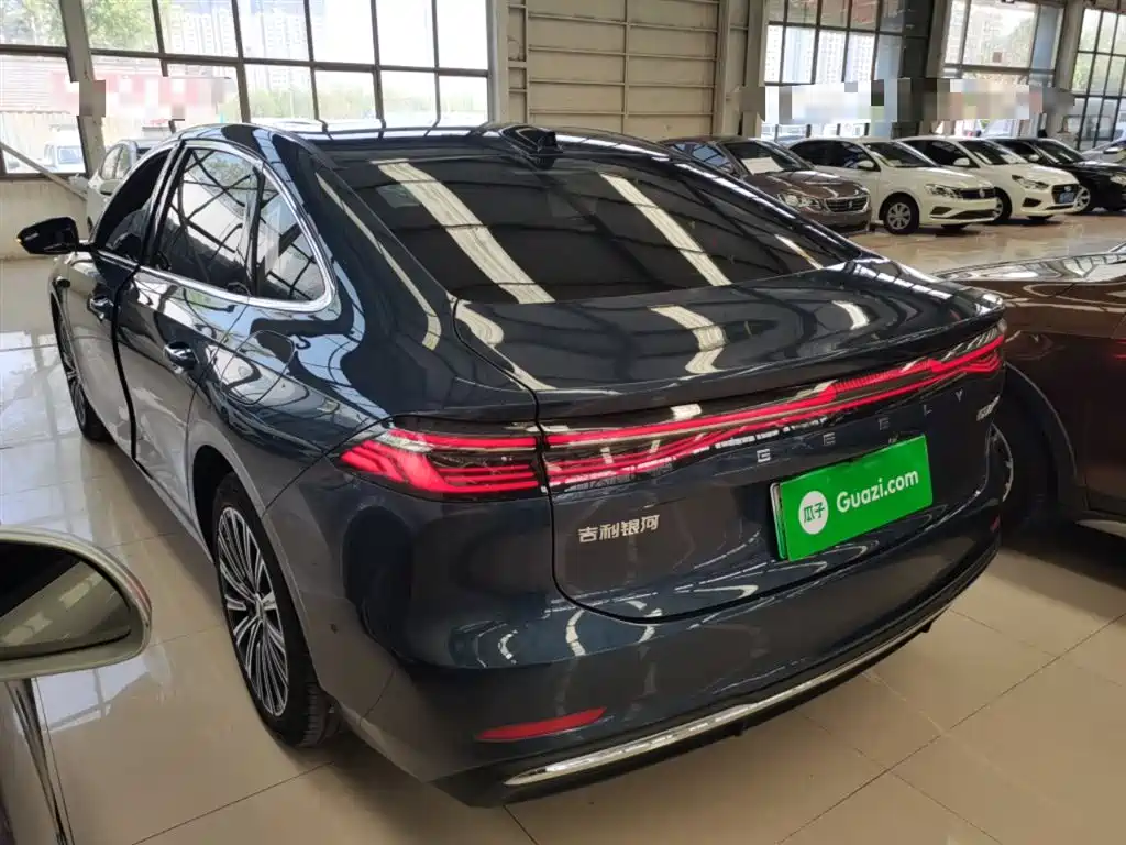Geely Galaxy Galaxy A7 2025 EM-i фото 5