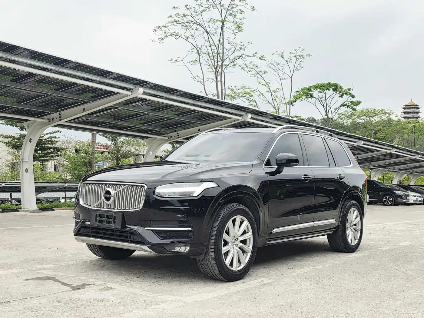 Volvo XC90 2018 T6 Momentum 7-Seater фото 2