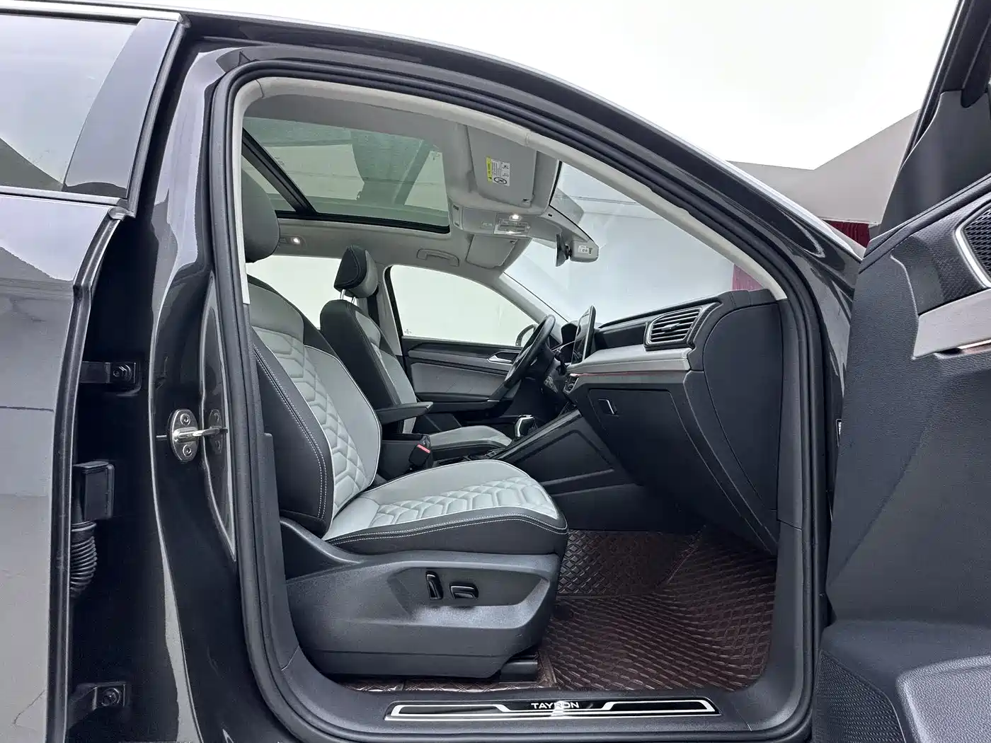 Volkswagen Tayron 2023 280TSI 2WD Luxury Plus Advanced Edition фото 8