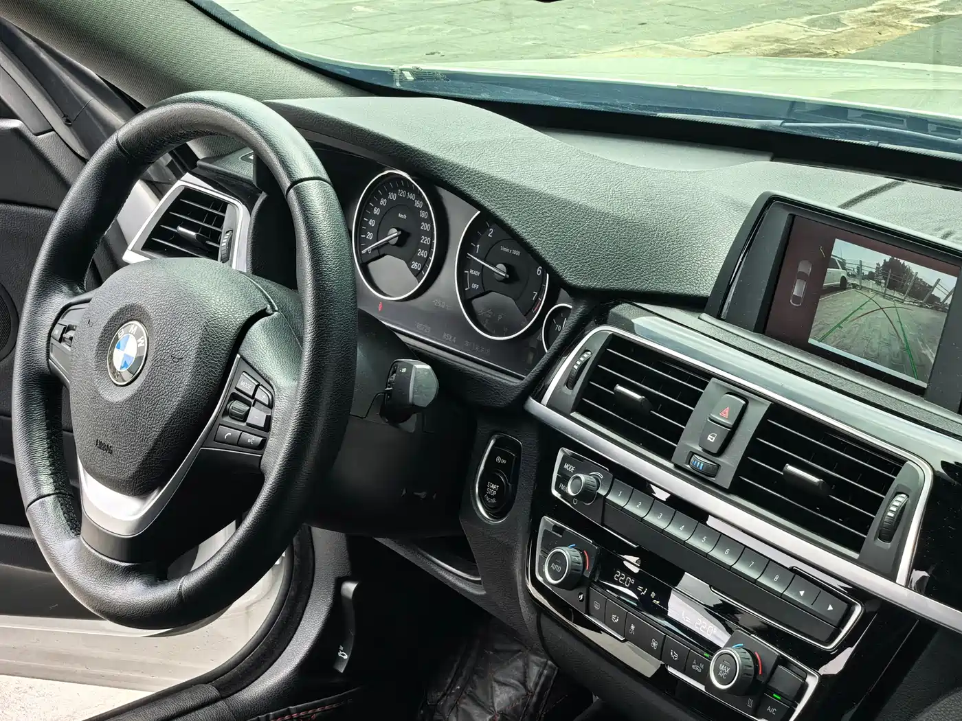BMW 3 Series GT 2018 320i Fashion фото 7