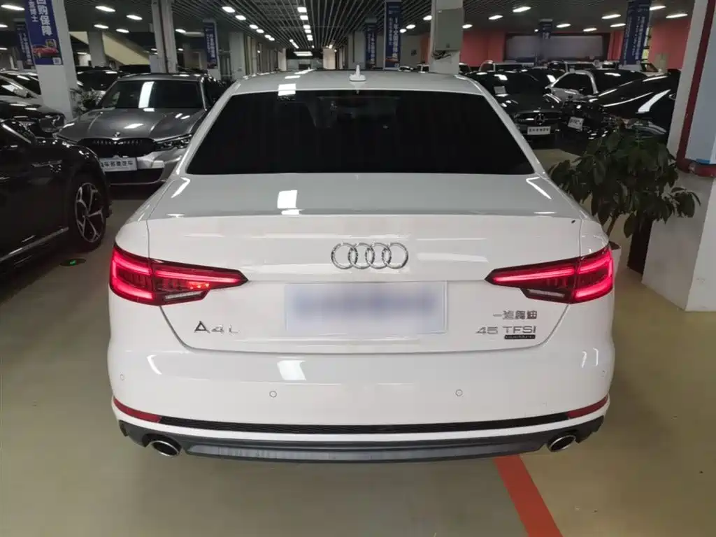Audi A4L 2018 30th Anniversary 40 TFSI Fashion фото 6
