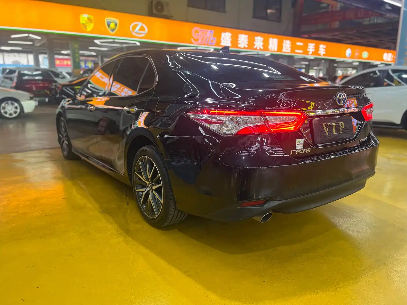 Toyota Camry 2021 Hybrid 2.5HG Luxury Edition фото 5