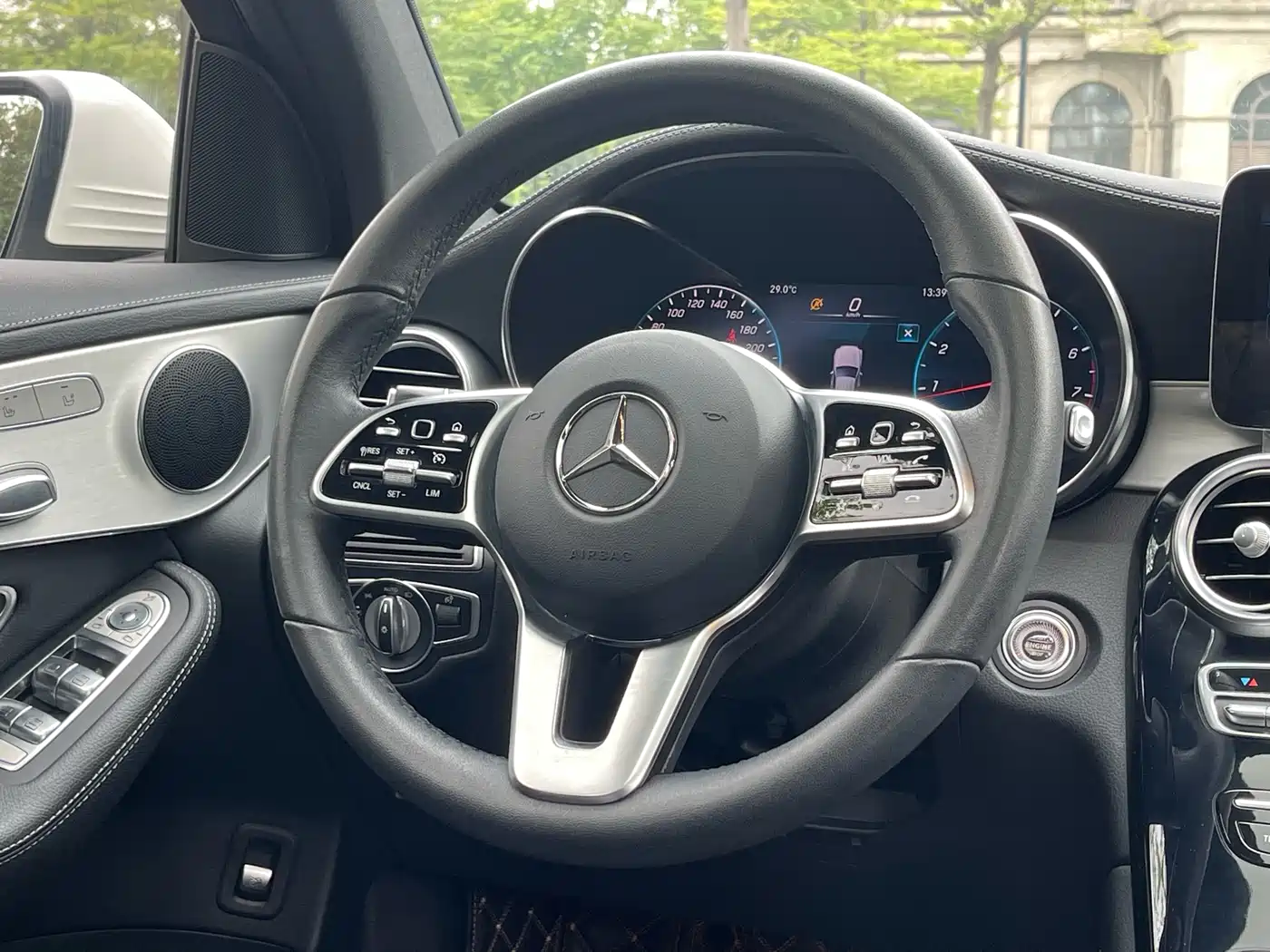 Mercedes-Benz GLC 2021 GLC 260 L 4MATIC Sporty фото 19