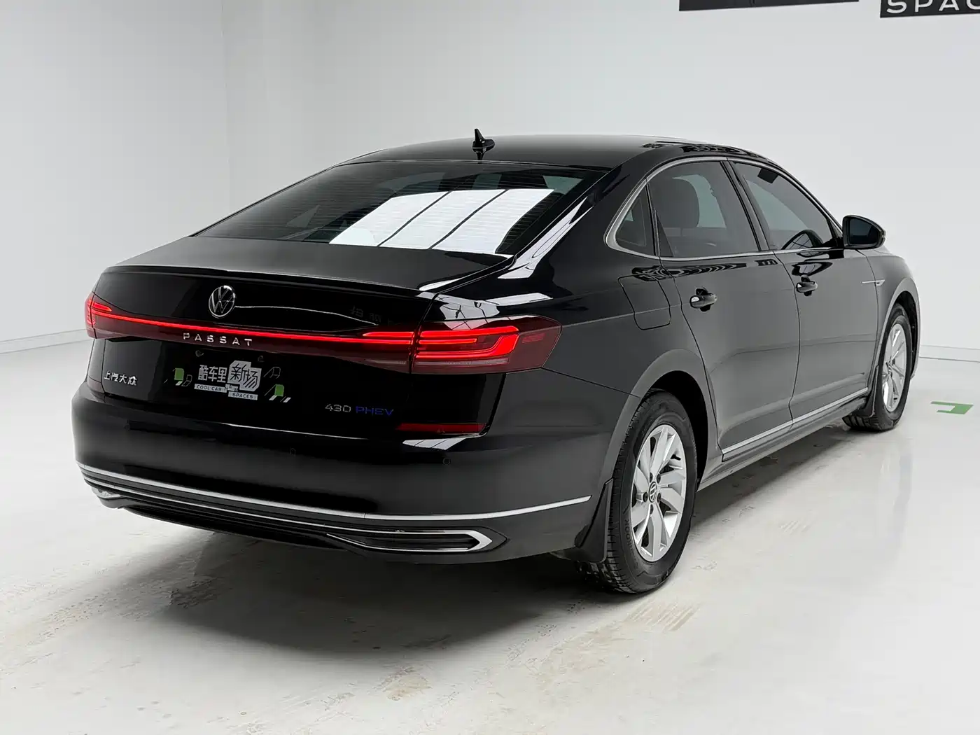 VOLKSWAGEN PASSAT NEW ENERGY