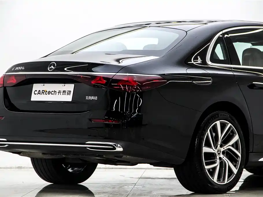 Mercedes-Benz E-Class 2024 E 300 L Fashion фото 8
