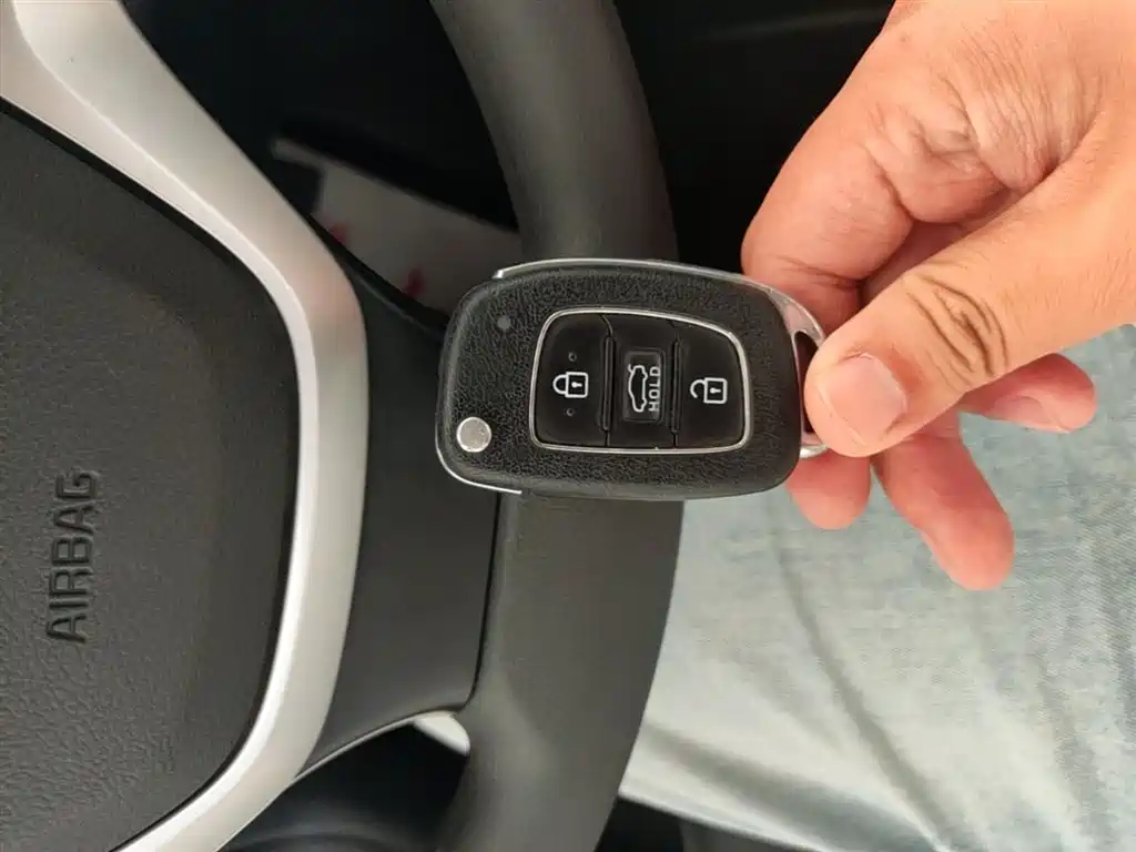 Hyundai Elantra 2016 Model 1.6L Automatic Smart Elite фото 9