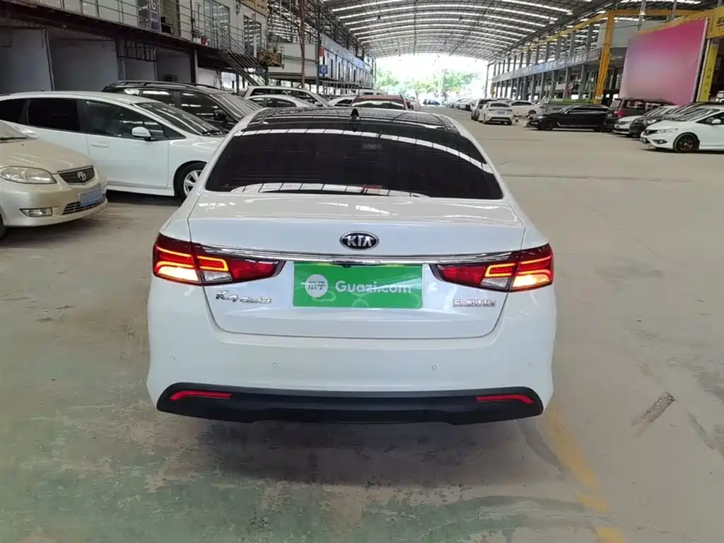 Kia Kaishen 2017 1.8L Automatic DLX фото 6