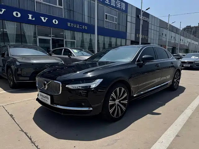 Volvo S90 2025 B5 Elegance Luxury Edition