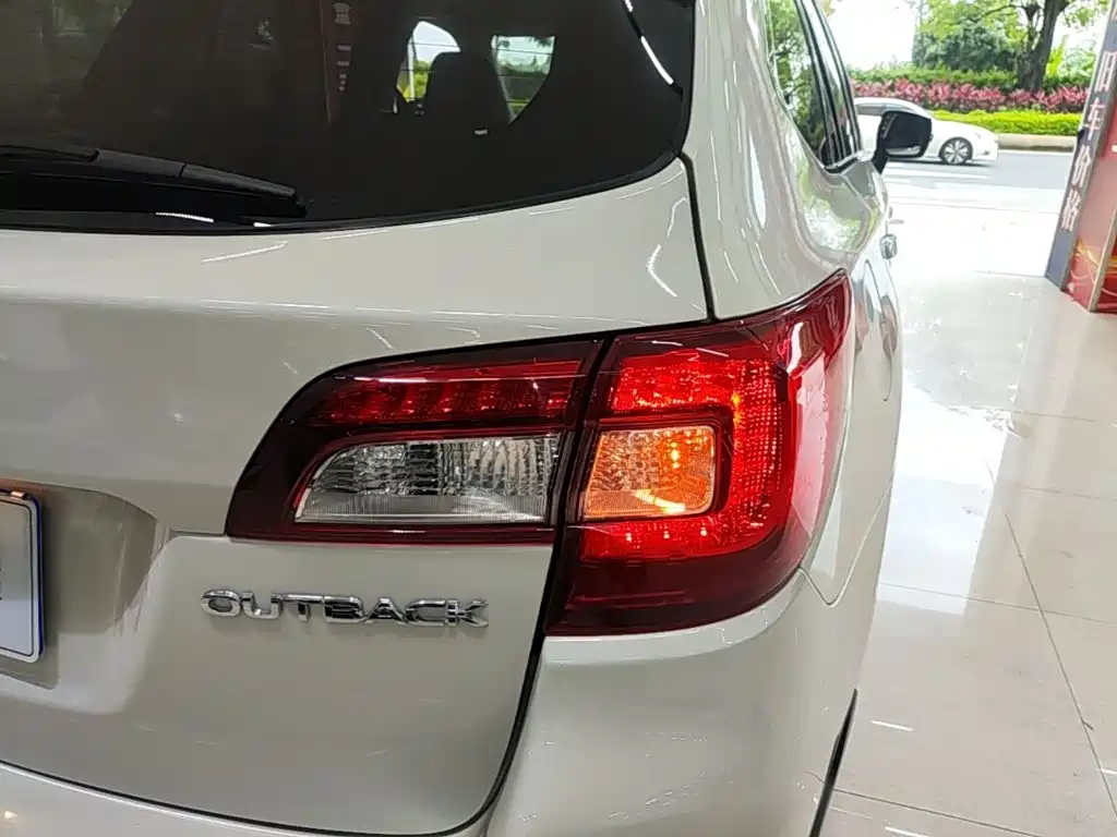 SUBARU OUTBACK