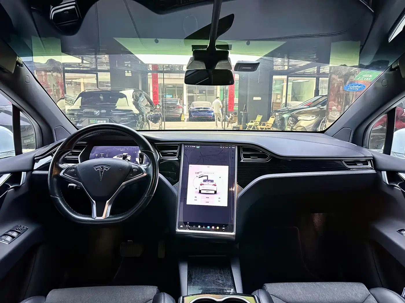 TESLA MODEL X