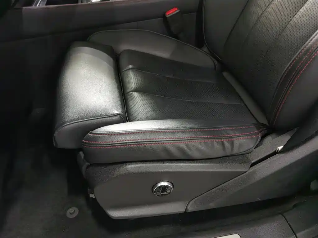 BYD Tang New Energy 2018 DM 2.0T AWD Smart Connection Genesis Edition 7-Seater China V фото 20