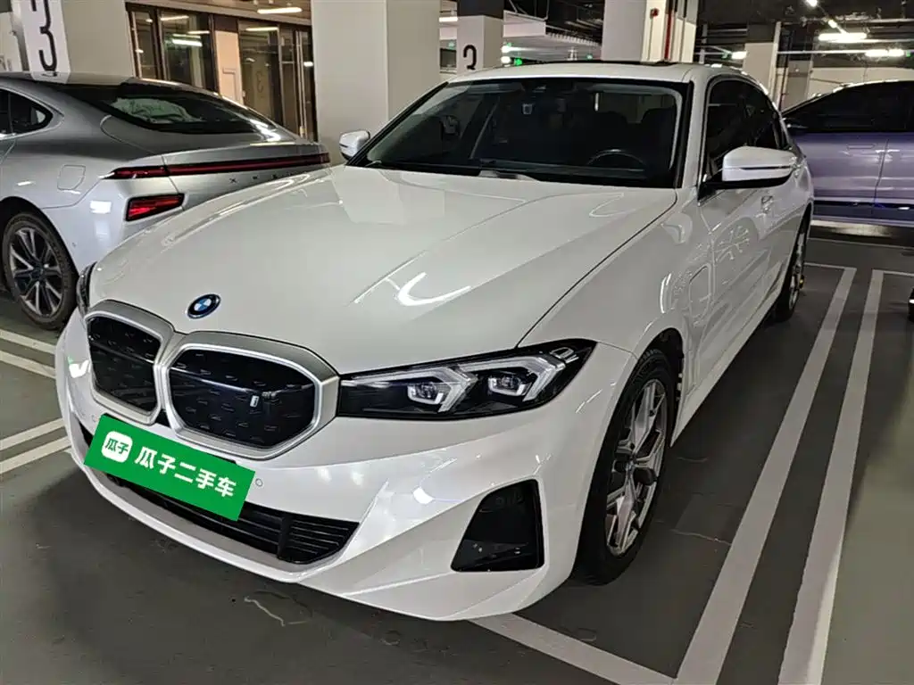 BMW i3 2022 eDrive 35 L