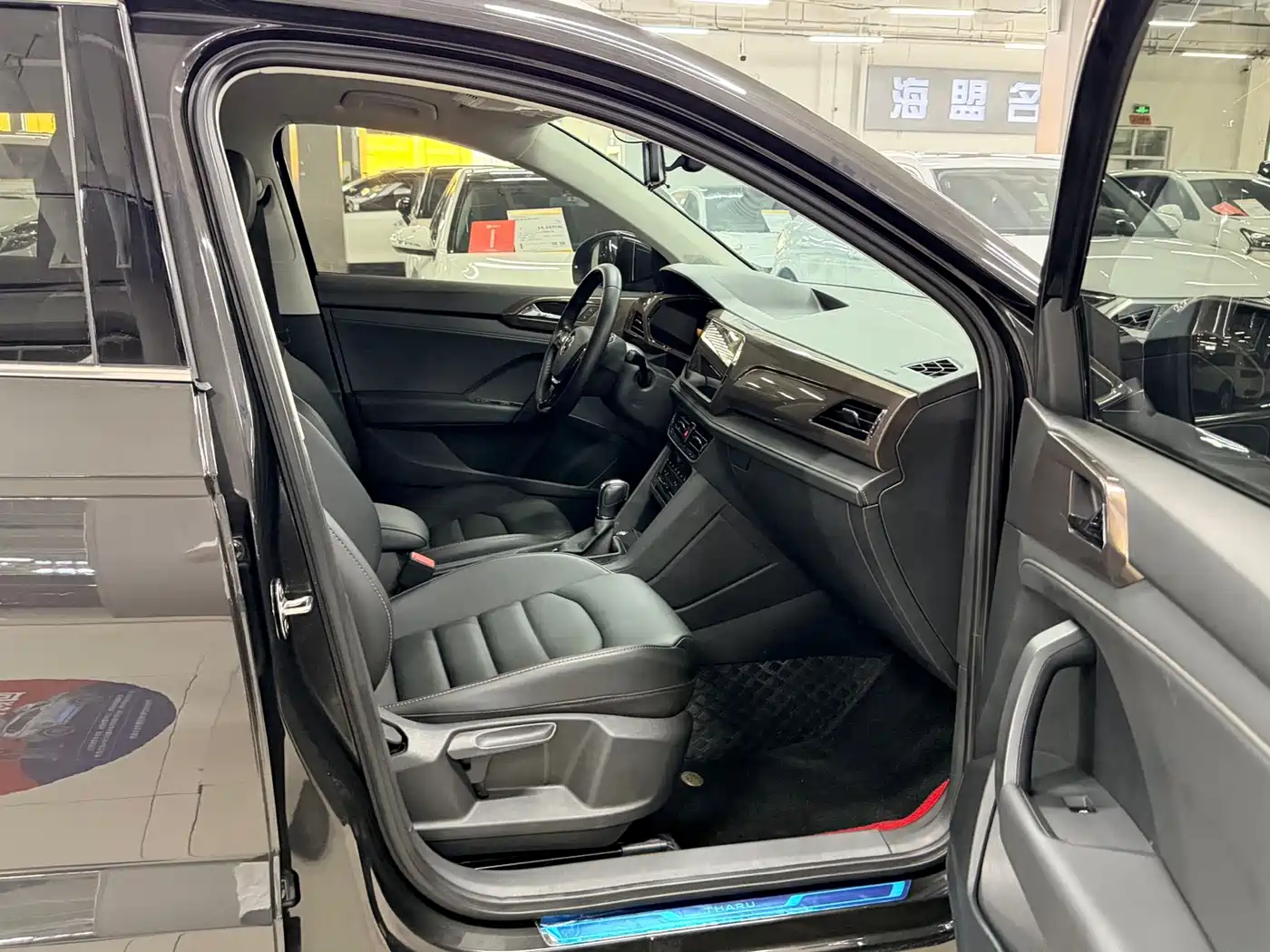 Volkswagen Tharu 2022 280TSI FWD Luxury Edition фото 13