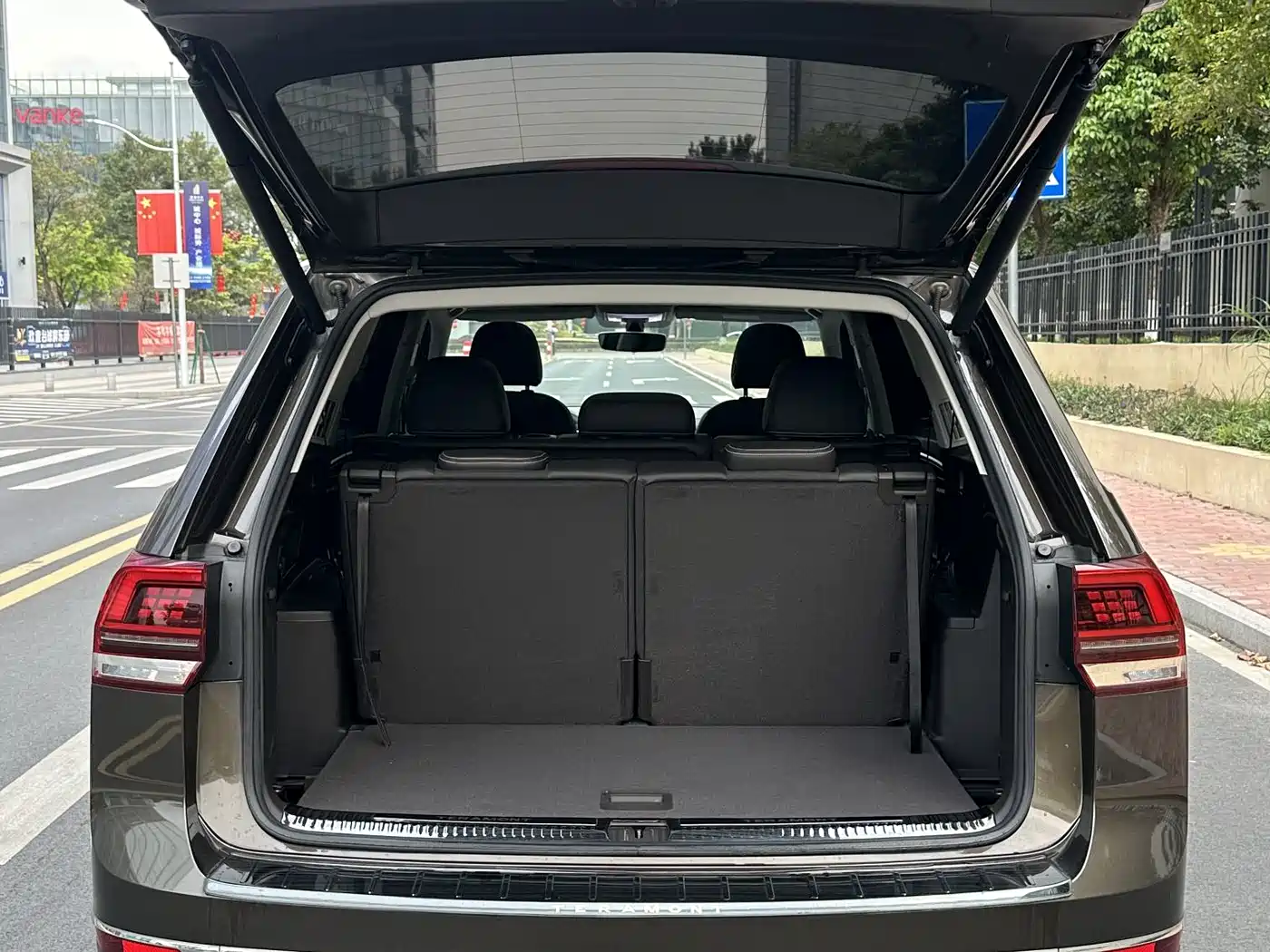 Volkswagen Teramont 2019 530 V6 4WD Luxury Edition China VI фото 7