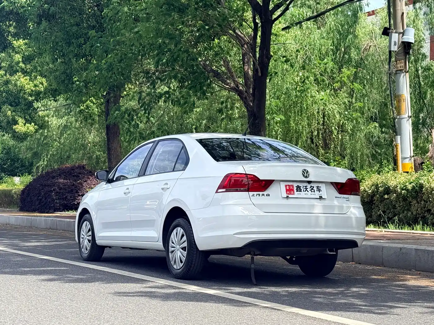 Volkswagen Santana 2016 1.6L Manual Trend Edition фото 3