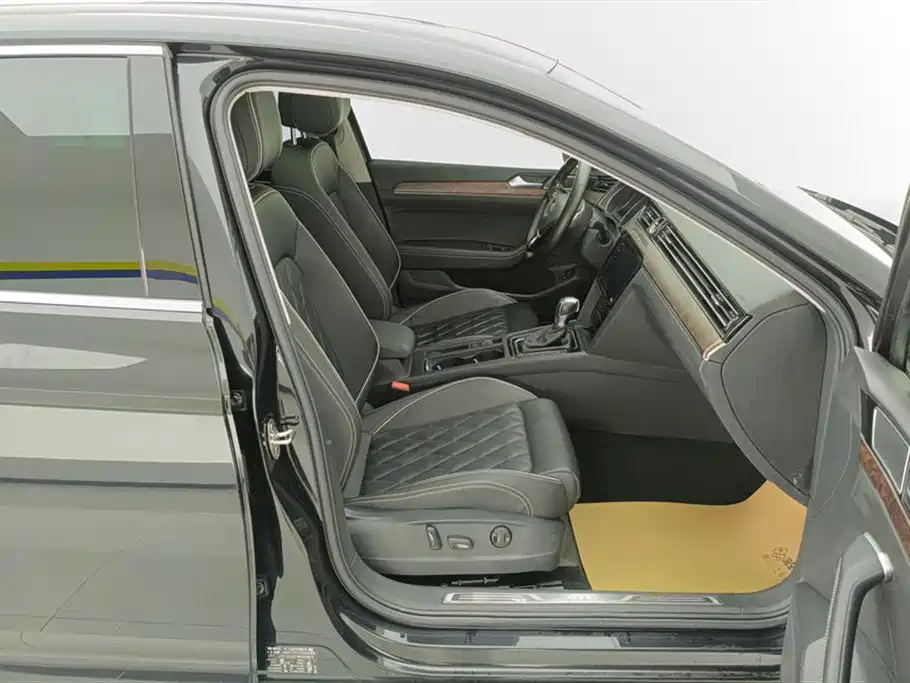 Volkswagen Magotan GTE Plug-in Hybrid 2020 GTE Premium Model фото 8