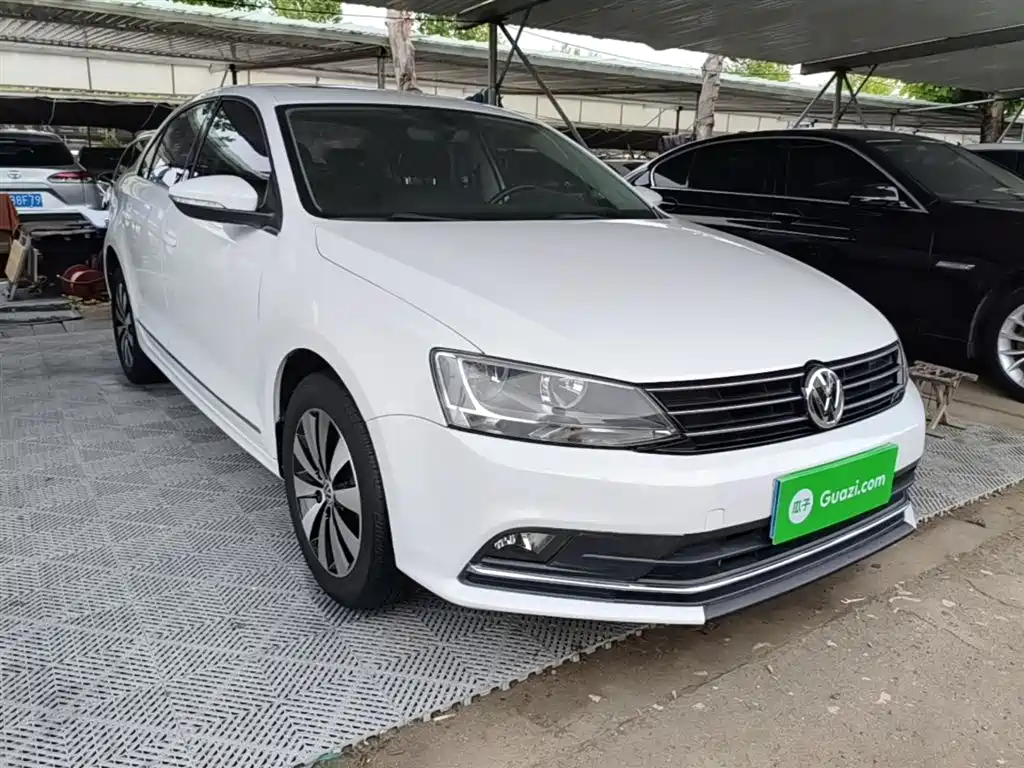 Volkswagen Sagitar 2017 180TSI Automatic Leading фото 4