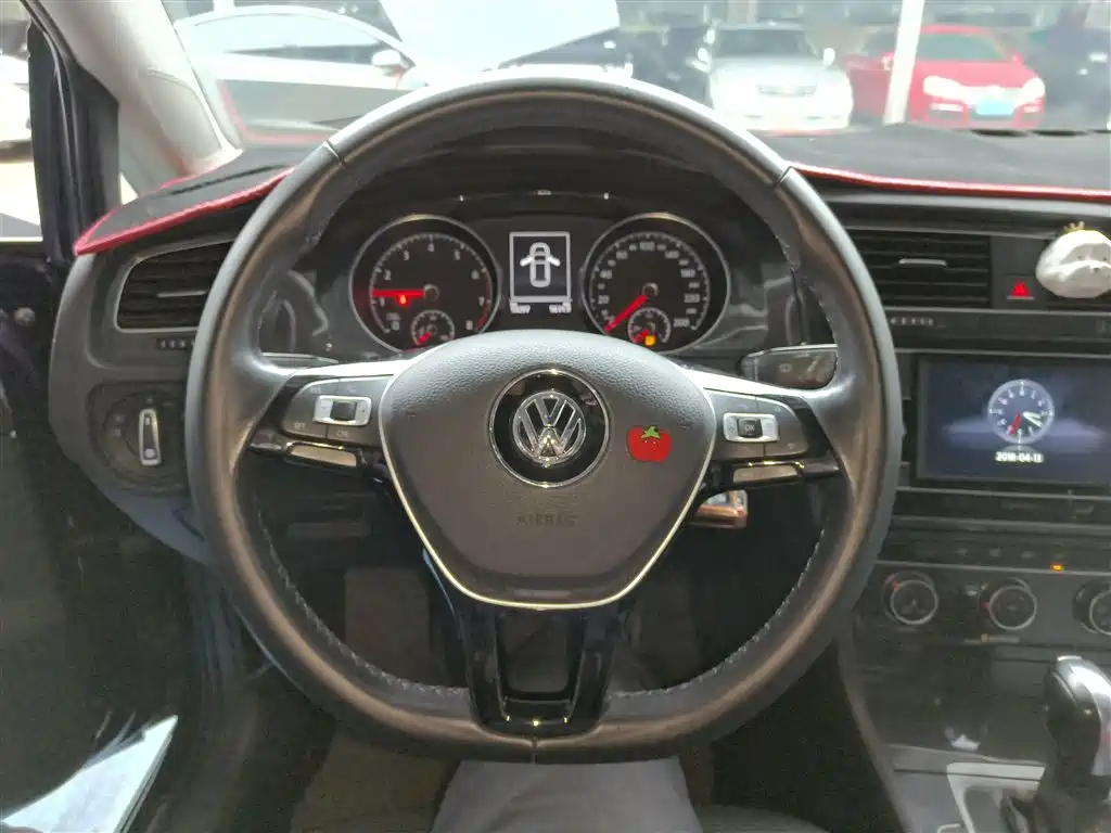 Volkswagen Golf 2018 1.6L Automatic Comfort фото 11