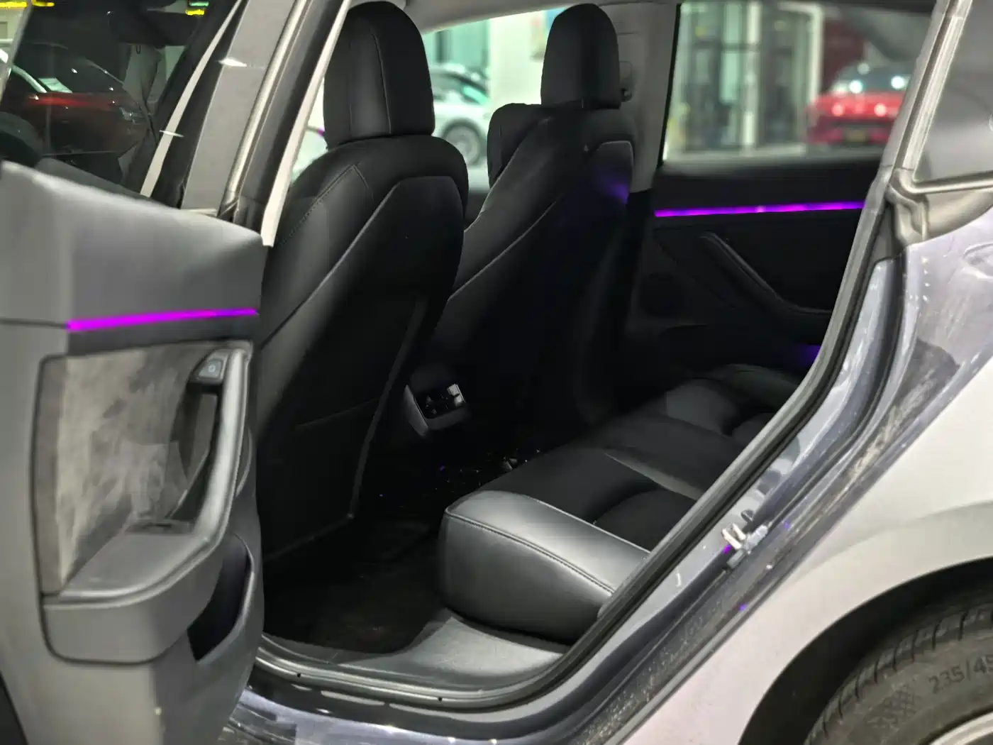 Фото 9 - Tesla Model 3