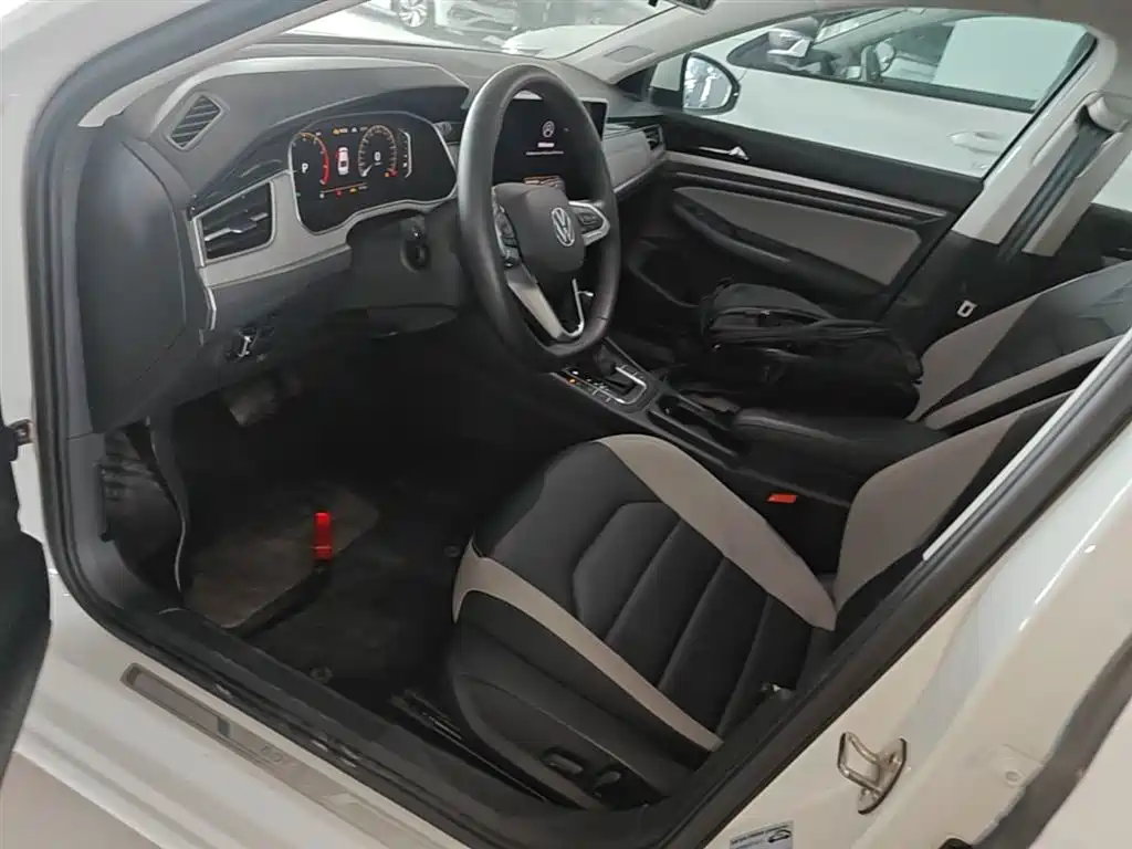 Volkswagen Bora 2024 300TSI DSG Premium Ride Edition фото 15