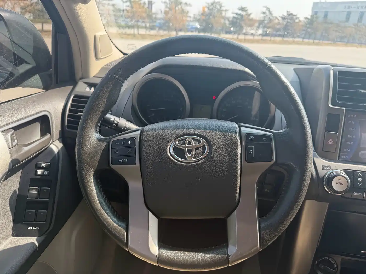 Toyota Prado (Import) 2010 2.7L Automatic Standard фото 9
