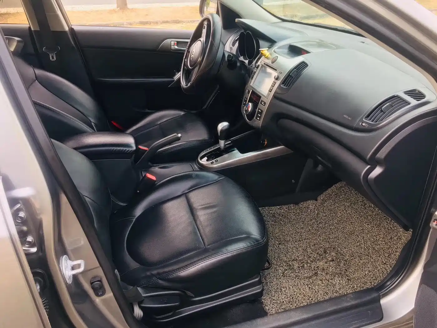 Kia Forte 2011 2011 Model 1.6L AT Premium
