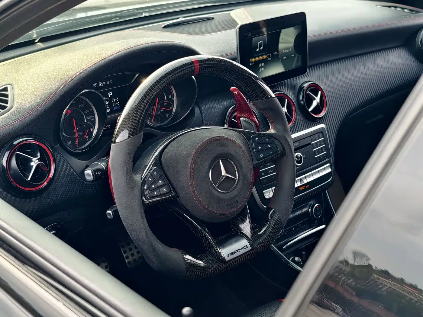 Mercedes-Benz A-Class AMG (Import) 2017 Facelift AMG A 45 4MATIC фото 6
